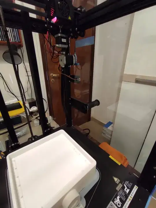 Internal Volume of the Printer, showing the spool hanger (black)