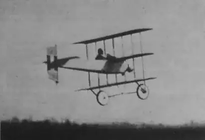 Pensuti triplane in flight