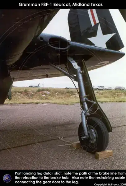 Grumman F-8F Bearcat landing gear