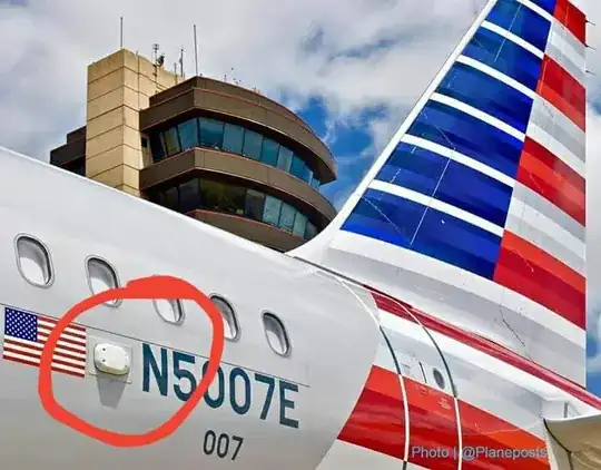 The aerial on the port fuselage