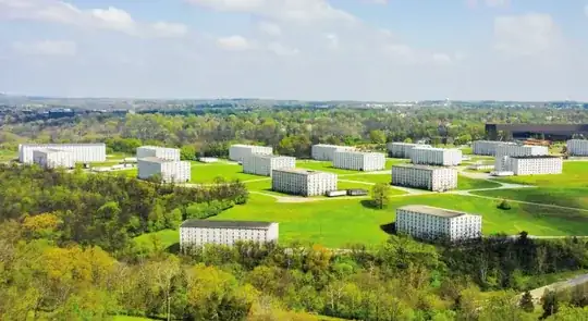 bourbon warehouses - "parking cars" in the sun