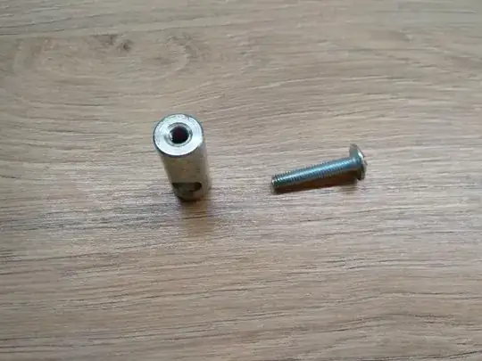 Foto of fastener split