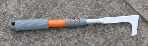 l-shaped groove knife