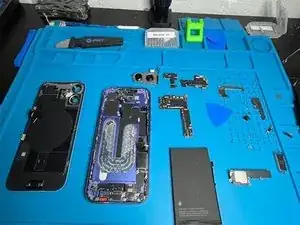 iPhone 16 Teardown