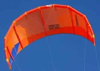 https://www.mackiteboarding.com/product_images/uploaded_images/north-rebel-kite-2013.jpg