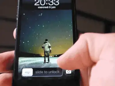 iOS 6 lock screen camera affordance